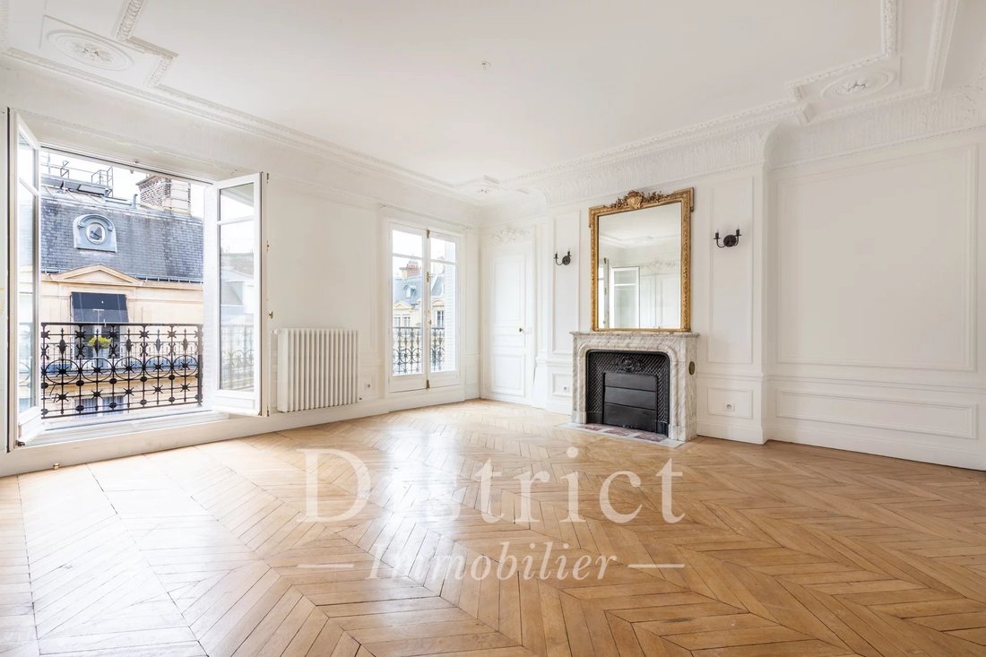 Apartment in Triangle d'Or, Paris 8e Arrondissement, Paris 1 - 16684809