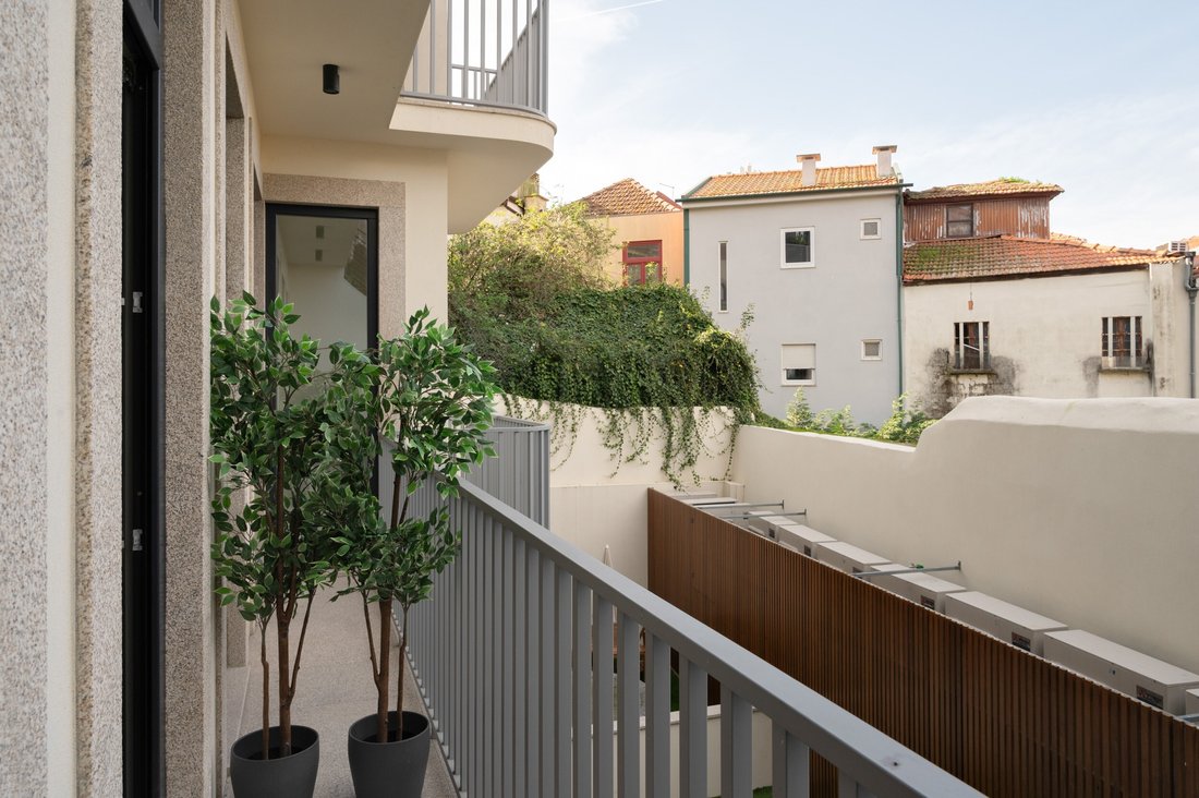Apartment in Cedofeita, Santo Ildefonso, Se, Miragaia, Sao Nicolau e Vitoria, Porto District, Portugal 1 - 15734375