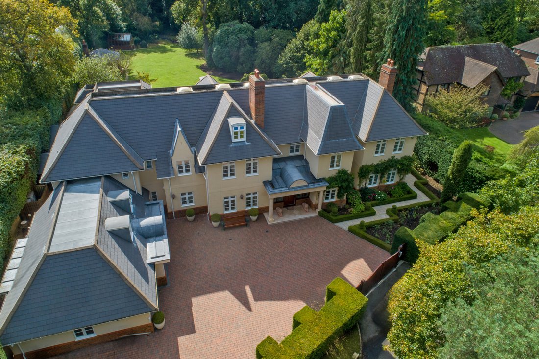 House in Virginia Water, England 2 - 17049706