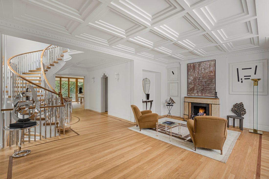 House in Hyde Park, Westminster, England 2 - 17048650