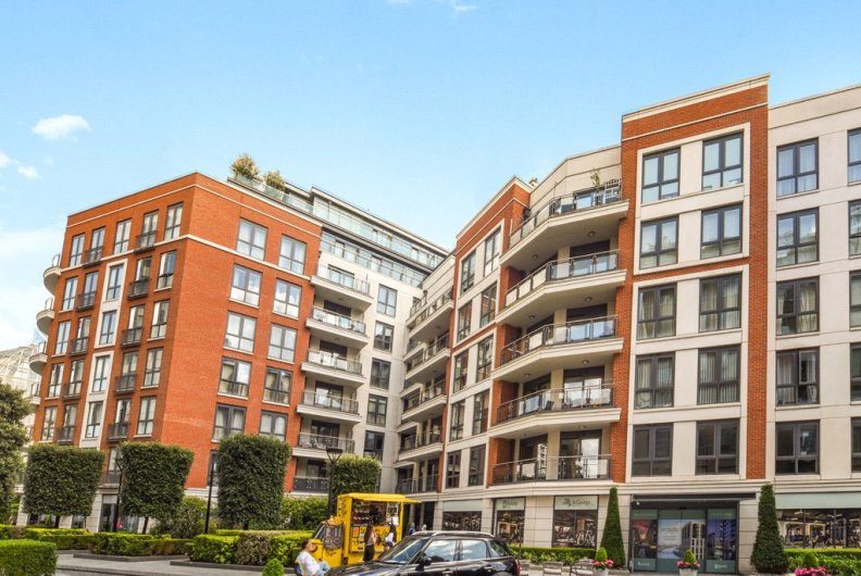 Apartment in Chelsea Harbour, England 1 - 17055482