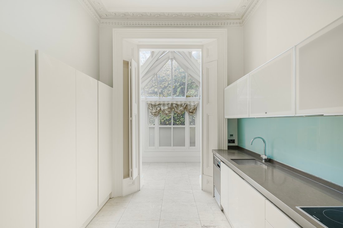 House in Holland Park, Kensington And Chelsea, England 3 - 17049673