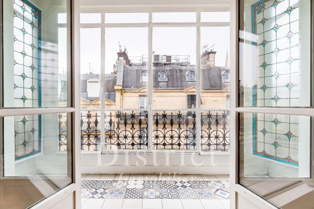 Apartment in Triangle d'Or, Paris 8e Arrondissement, Paris 4 - 16684809
