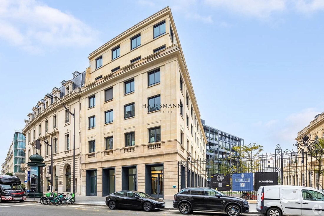 Apartment in Elysées-Madeleine, Paris 8e Arrondissement, Paris 2 - 15742437
