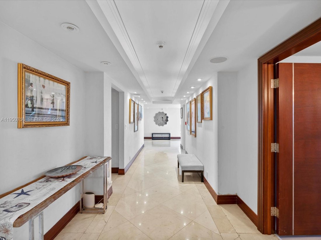 Condo in Miami Beach, Florida, United States 5 - 17050777