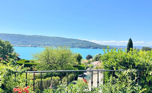 Apartment in Veyrier-du-Lac, Auvergne-Rhône-Alpes, France 1