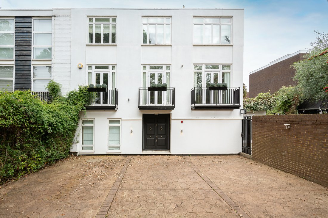 House in Belsize Park, Camden, England 1 - 17049808
