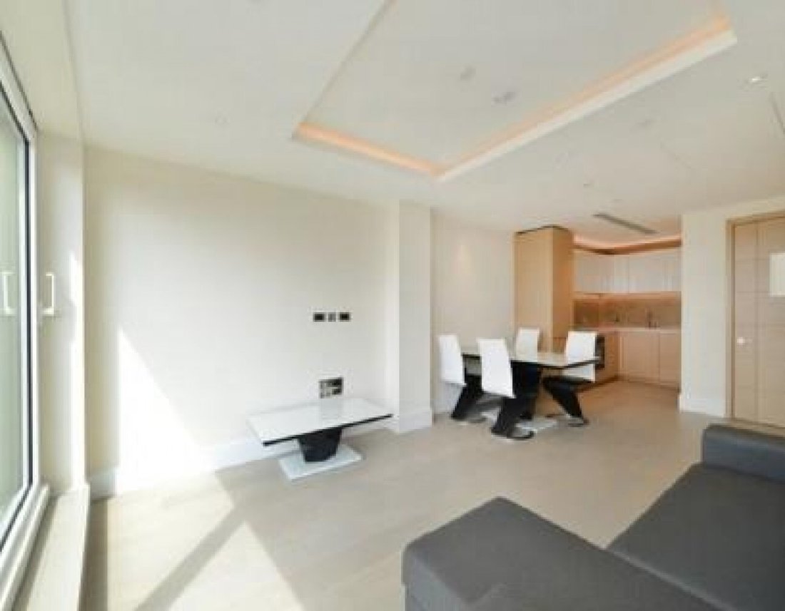 Apartment in Holland Park, Kensington And Chelsea, England 1 - 17050460