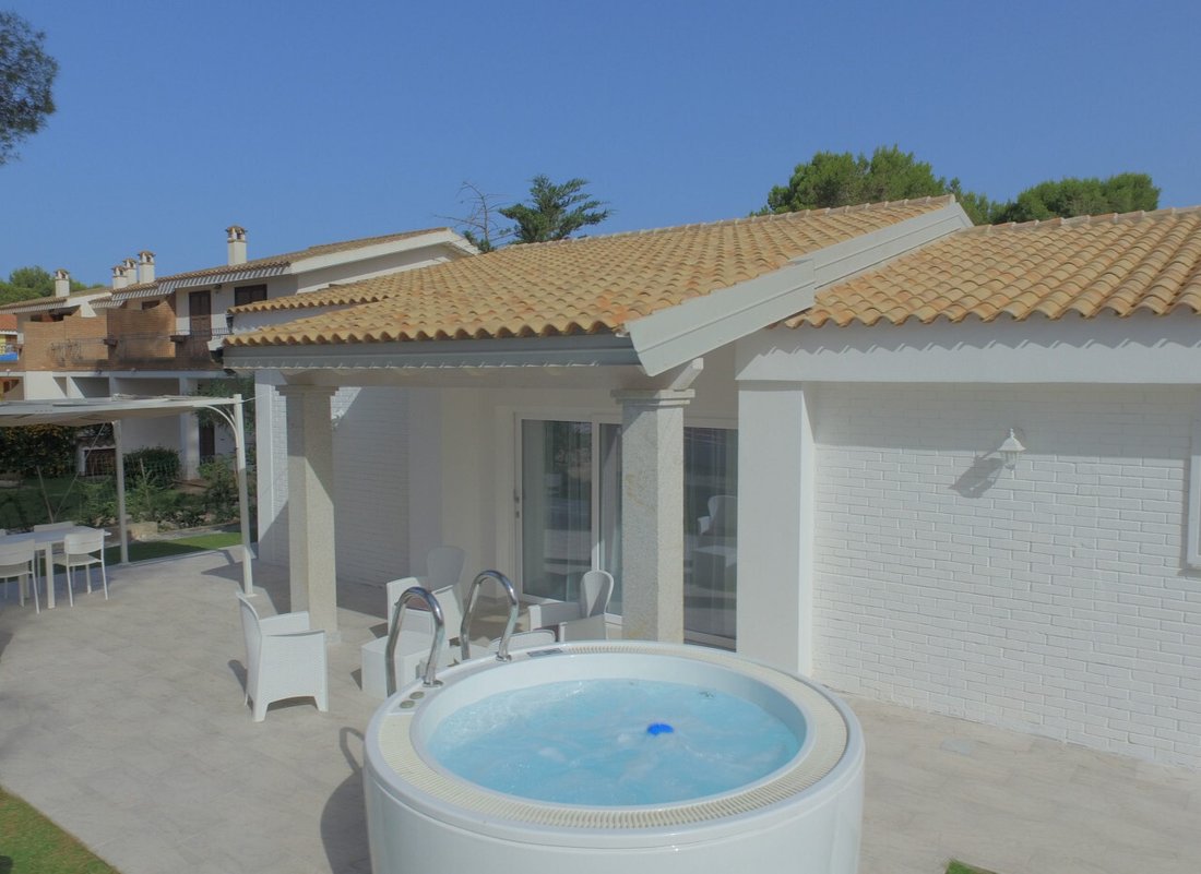 Villa in Sant'Anna Arresi, Sardinia, Italy 1 - 17051934