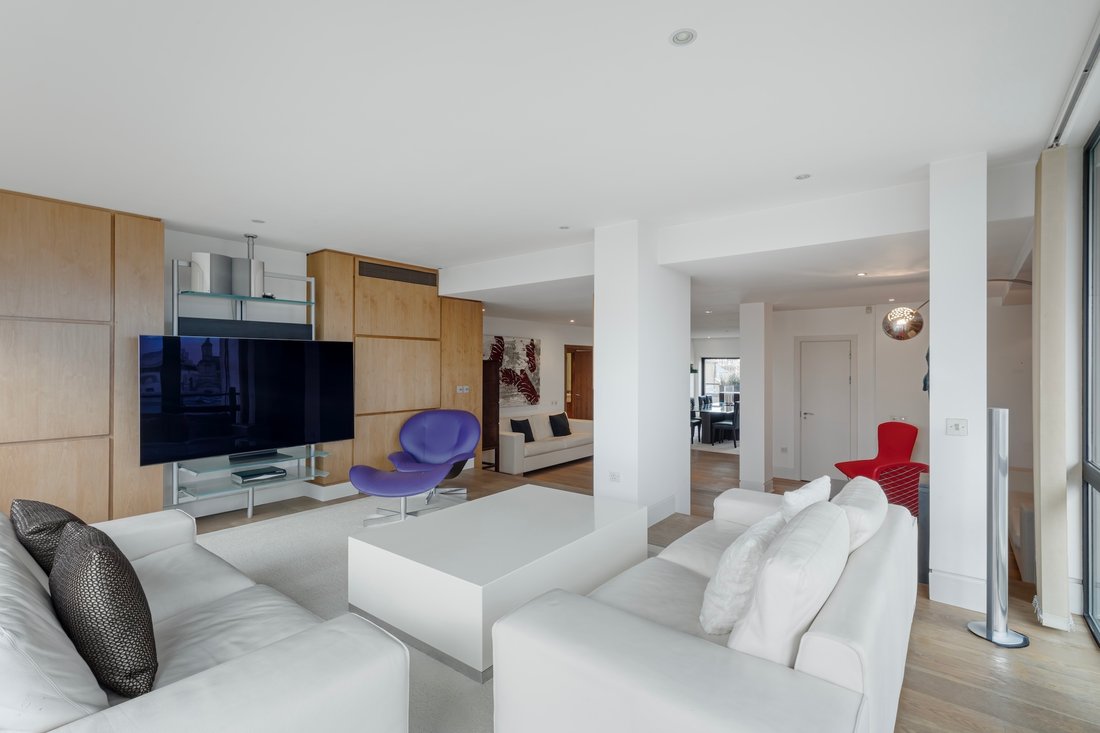Apartment in Piccadilly, Westminster, England 2 - 17049696