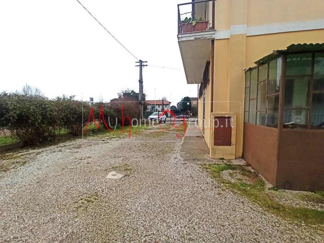 House in Ponte San Nicolo, Veneto, Italy 3 - 17056986