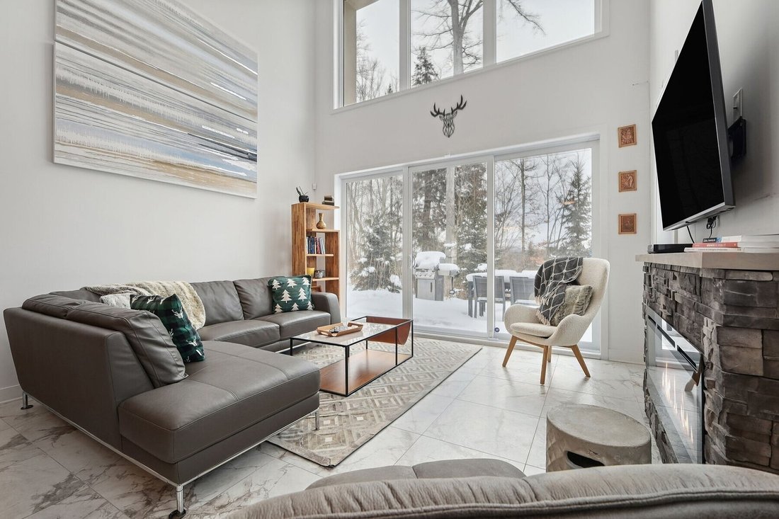 House in La Conception, Quebec, Canada 2 - 17058184