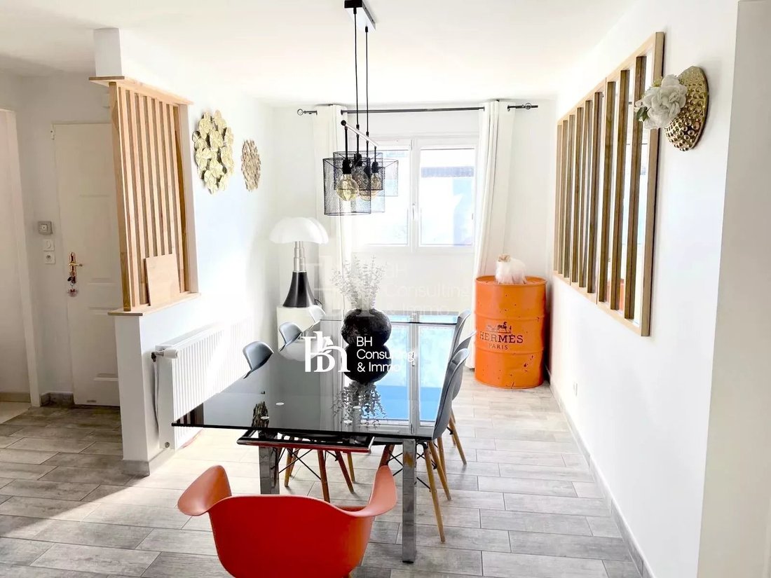 House in Villenave-d'Ornon, Nouvelle-Aquitaine, France 3 - 15602828