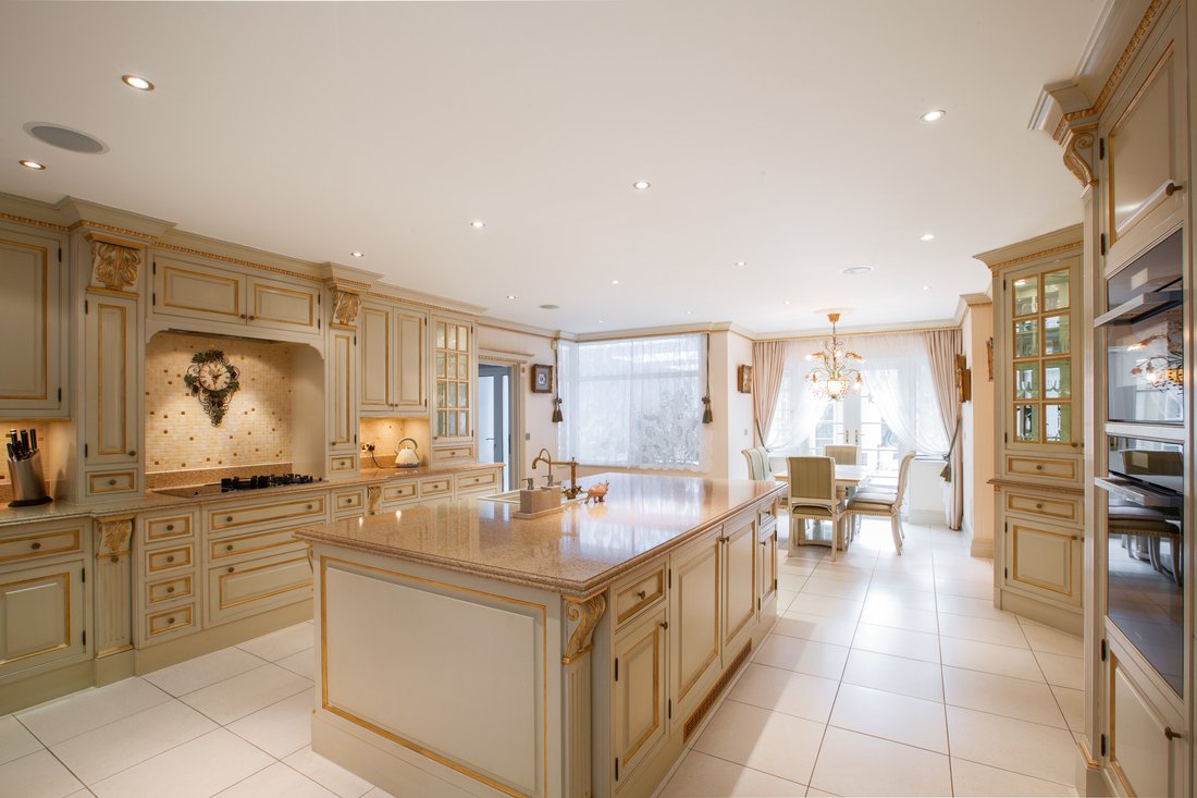 House in Virginia Water, England 4 - 17049706