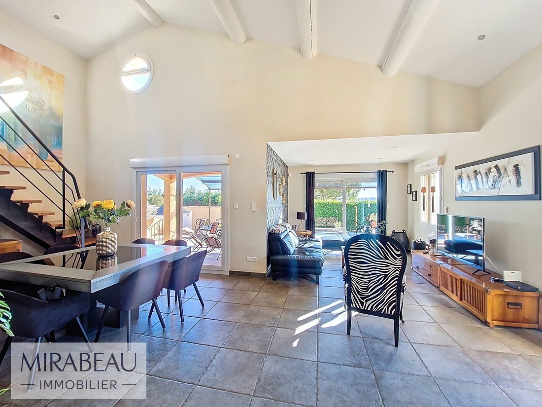 Villa in Corbières-en-Provence, Provence-Alpes-Côte d'Azur, France 2 - 17052734