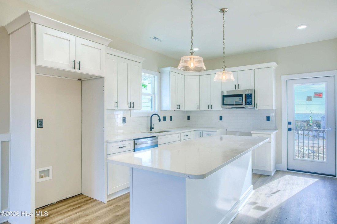 House in Surf City, North Carolina, United States 2 - 17055692