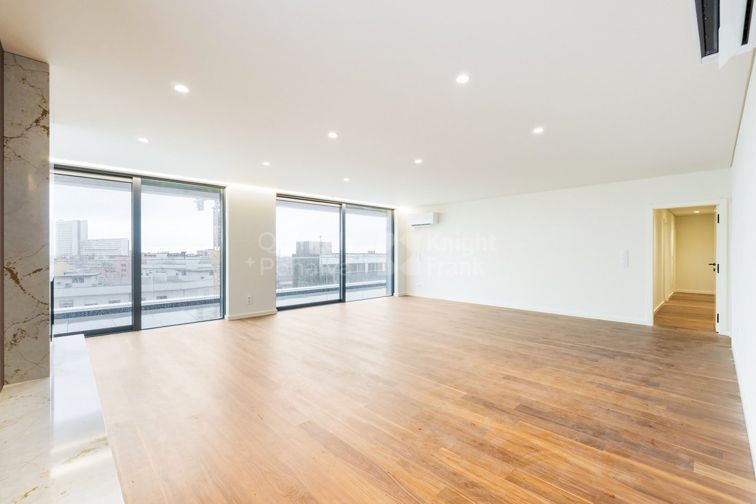 Apartment in Mafamude e Vilar do Paraiso, Porto District, Portugal 3 - 17054071