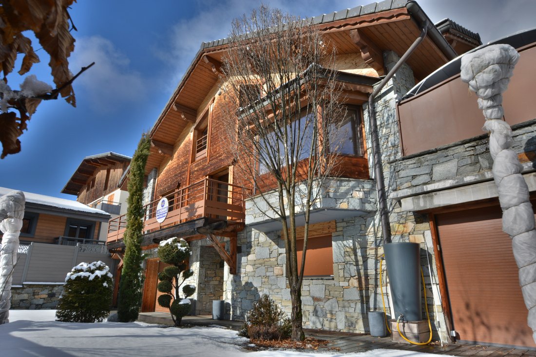 Chalet in Bozel, Auvergne-Rhône-Alpes, France 1 - 17055414