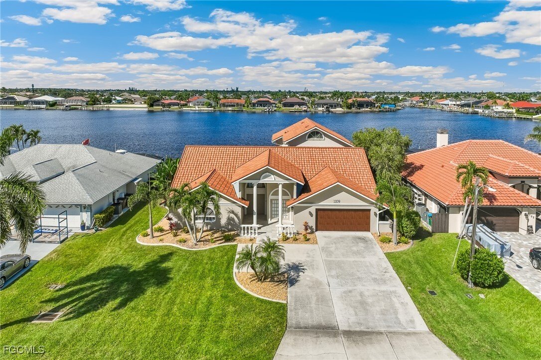 House in Cape Coral, Florida, United States 1 - 17050198