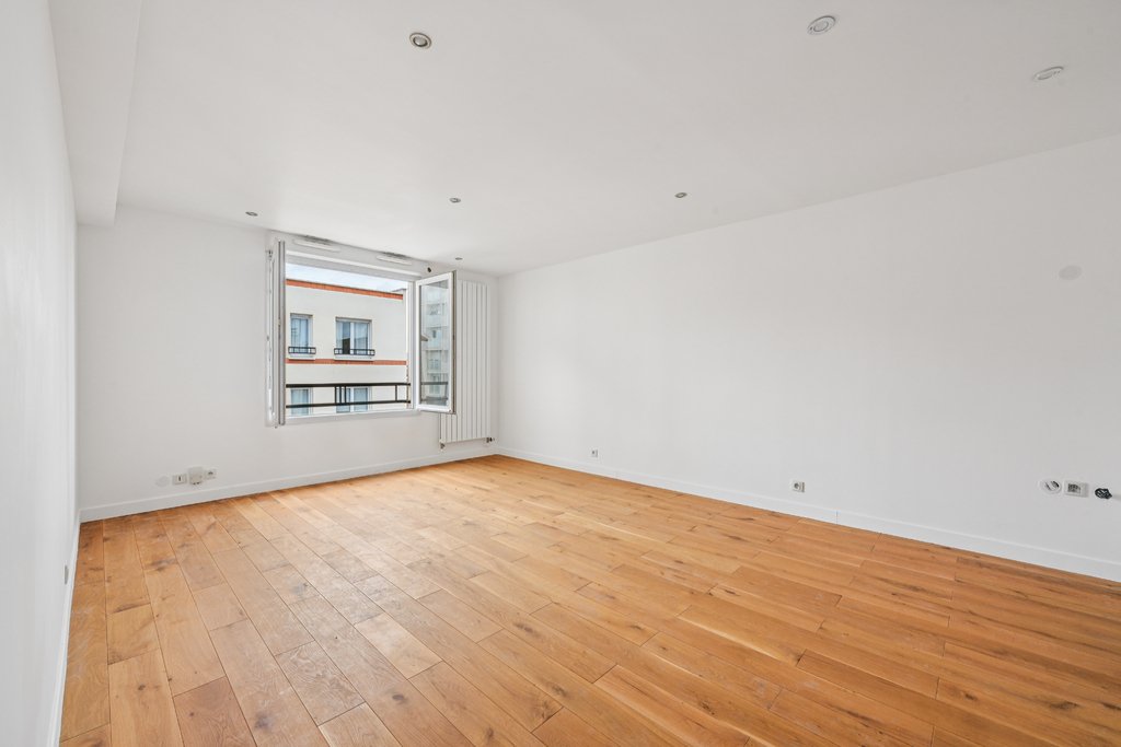 Apartment in Plateau Ouest, Suresnes, France 4 - 17049113