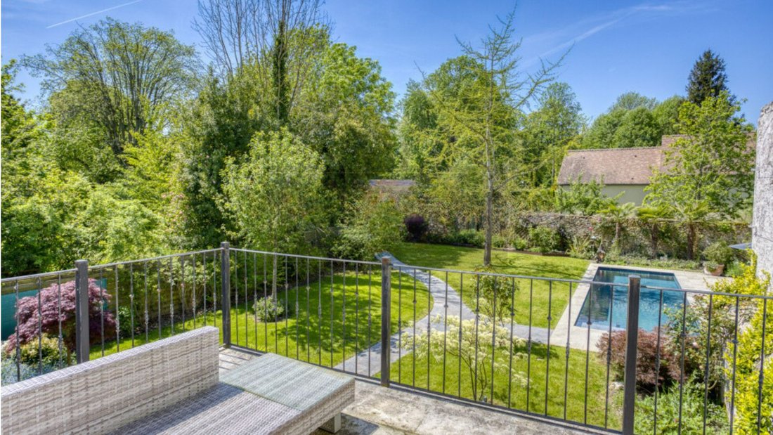 Villa in Montfort-l'Amaury, Ile-de-France, France 1 - 17047996