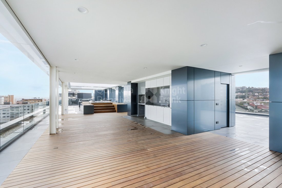 Apartment in Mafamude e Vilar do Paraiso, Porto District, Portugal 1 - 17054071