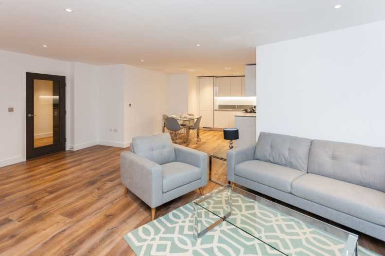 Apartment in Ealing (London Borough of Ealing), Ealing, England 3 - 17055427