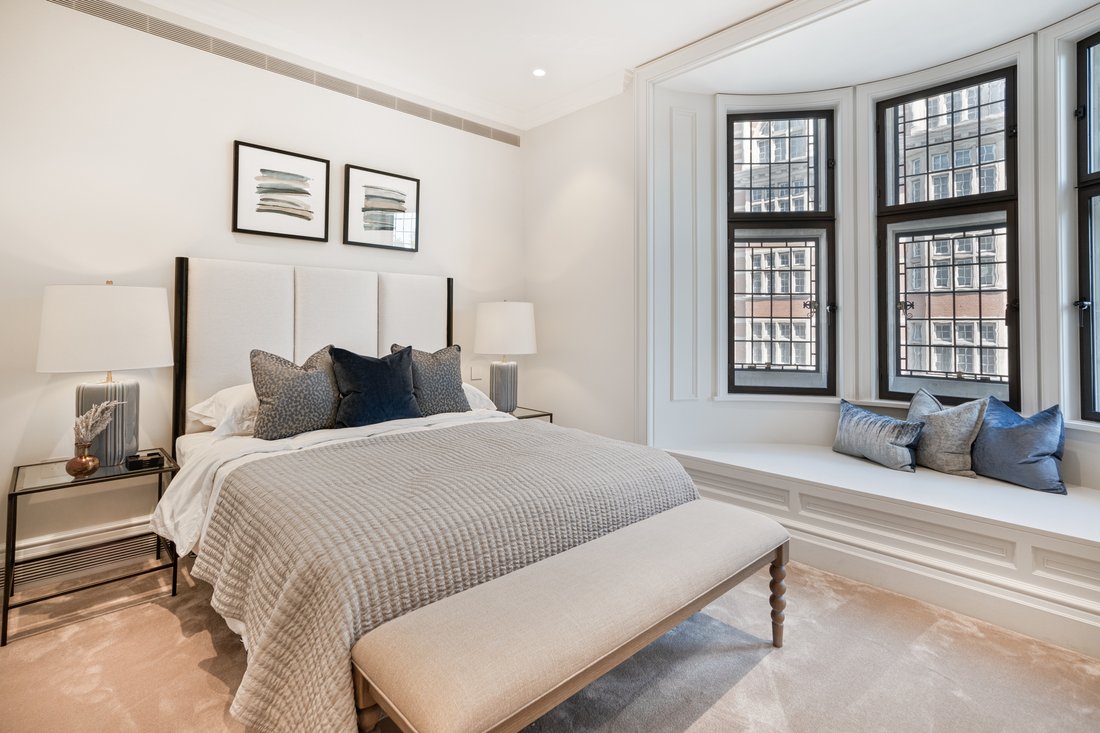 Apartment in Knightsbridge, Kensington And Chelsea, England 4 - 17048321