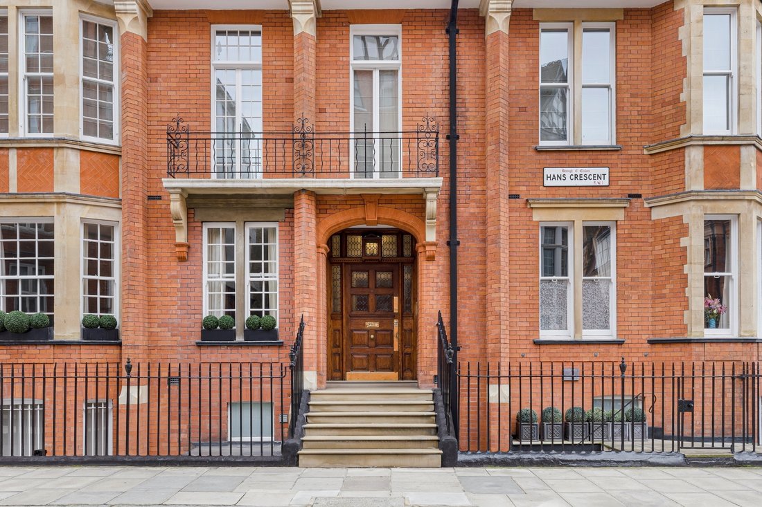 Apartment in Brompton, Kensington And Chelsea, England 2 - 17048732