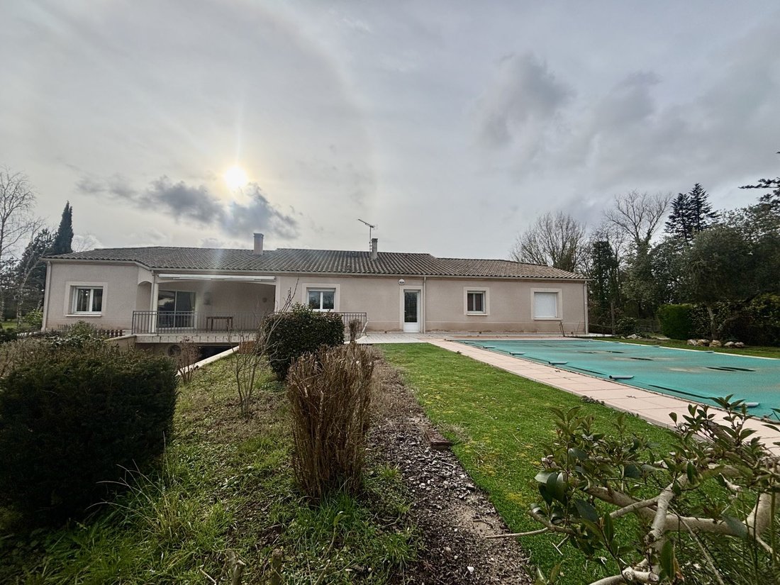 Villa in Casseneuil, Nouvelle-Aquitaine, France 2 - 17057249