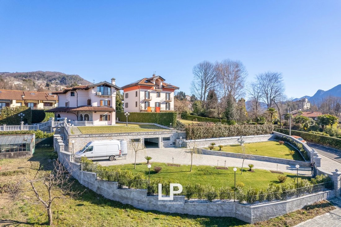 Villa in Verbania, Piedmont, Italy 5 - 12065802