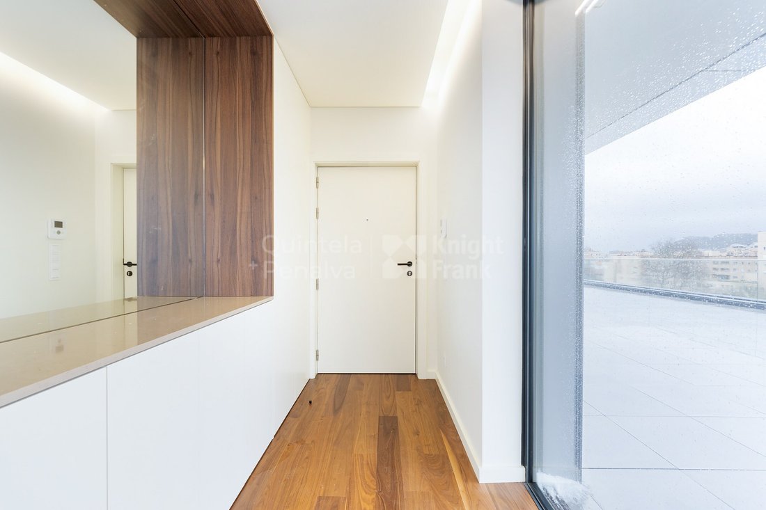 Apartment in Mafamude e Vilar do Paraiso, Porto District, Portugal 5 - 17054071