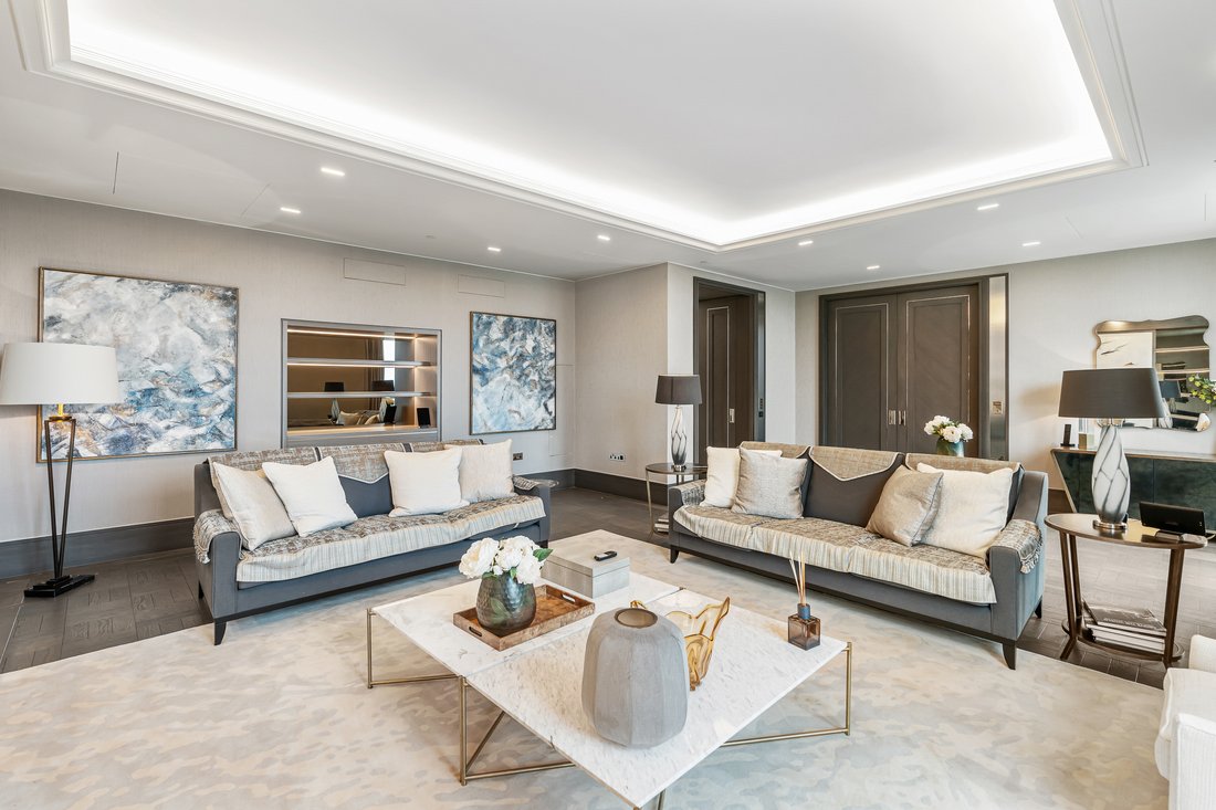 Apartment in Piccadilly, Westminster, England 2 - 17049532