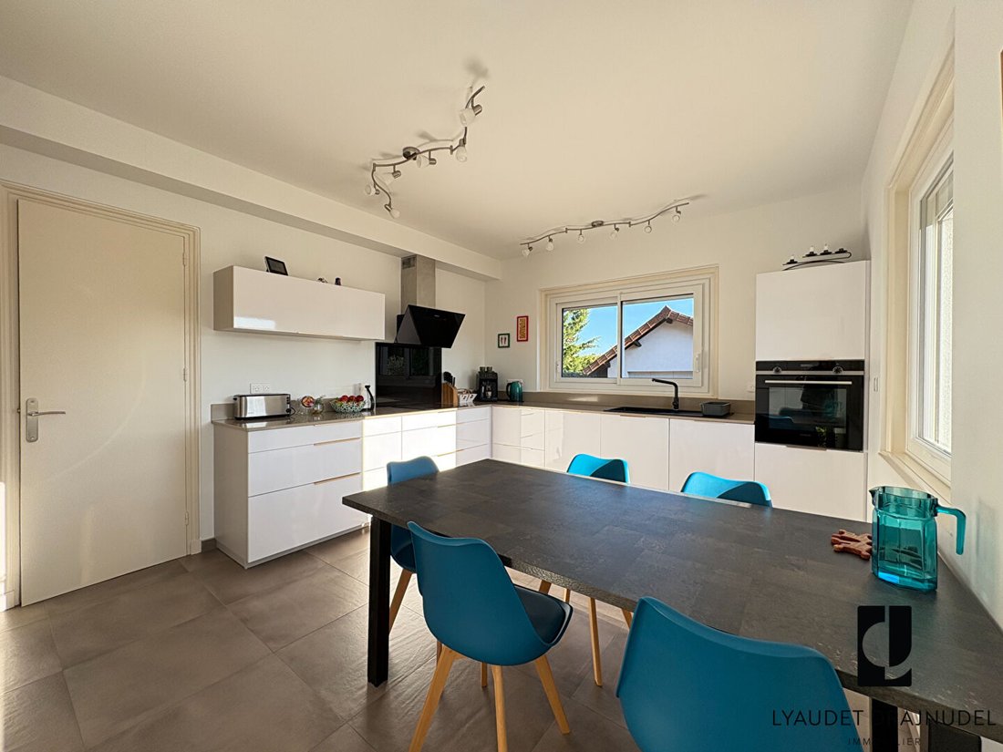 Villa in Arsenal, Roanne, France 3 - 16642417