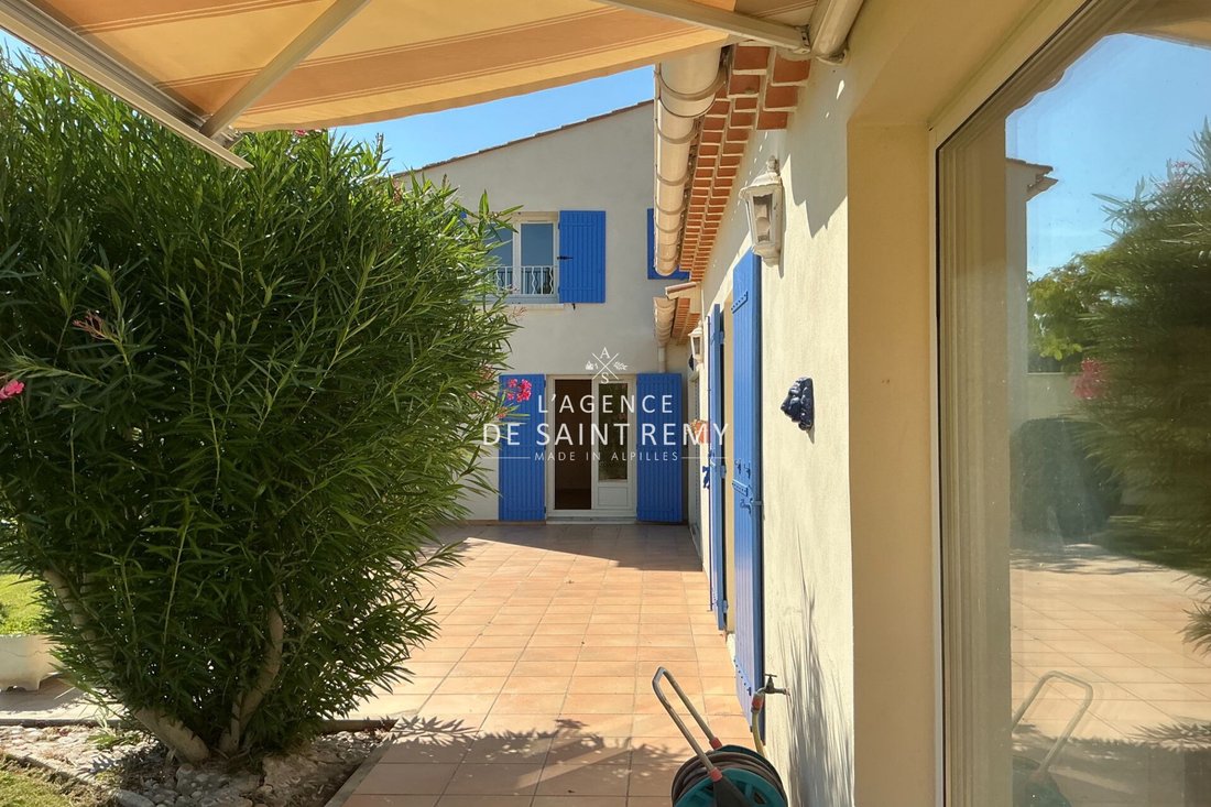 Villa in Saint-Rémy-de-Provence, Provence-Alpes-Côte d'Azur, France 5 - 17025473