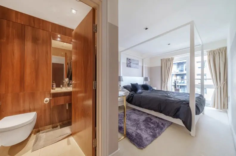 Apartment in Little Ealing, Hounslow, England 5 - 17055476