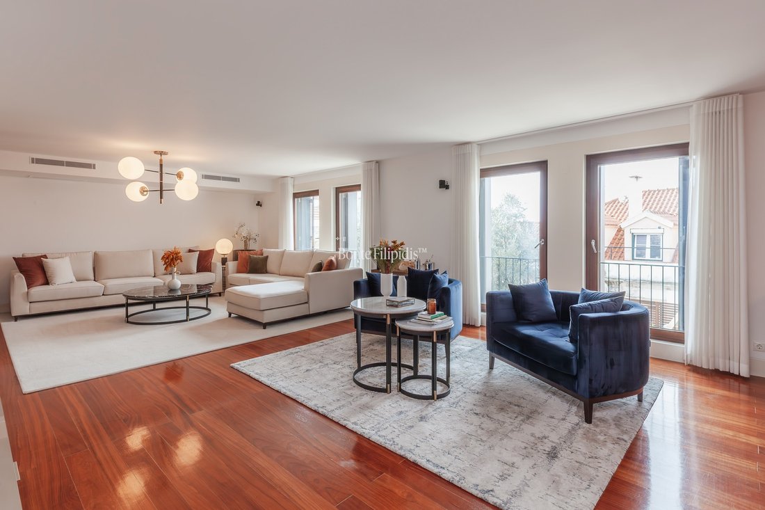 Apartment in Misericordia, Lisbon, Portugal 2 - 17049864