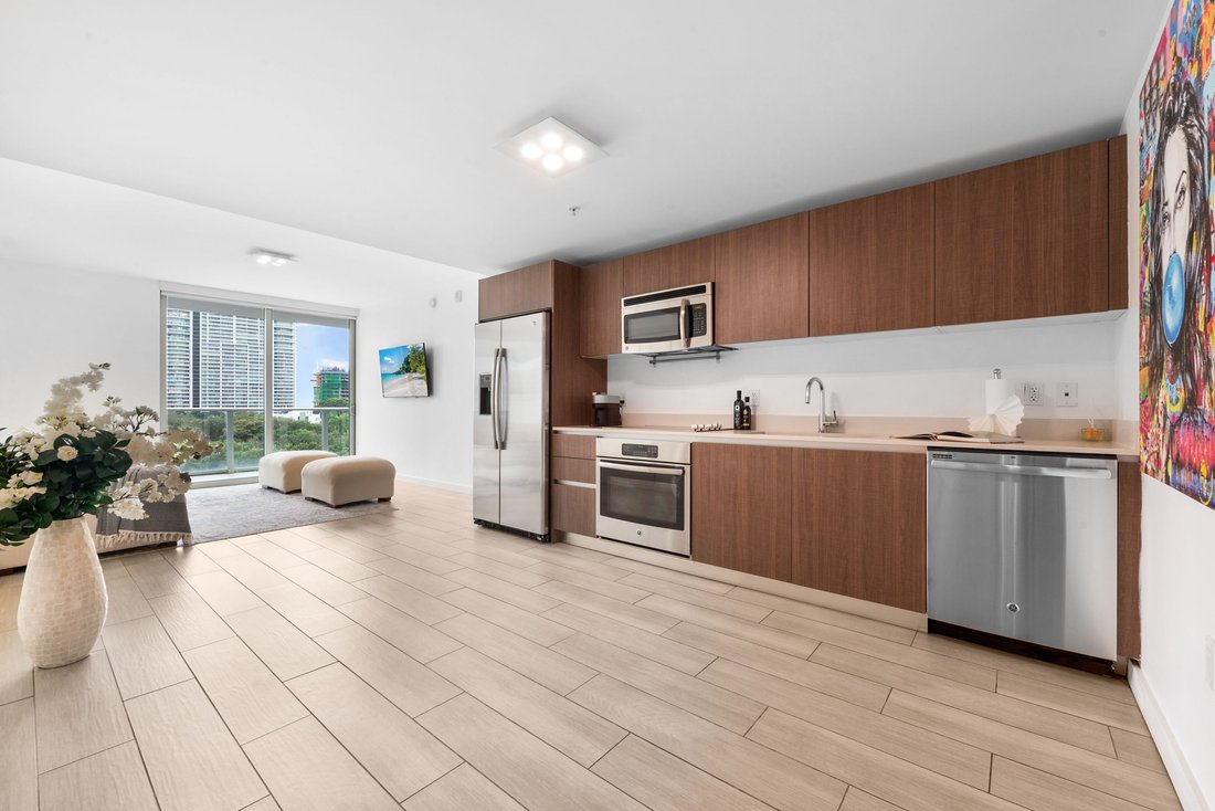 Condo in Miami, Florida, United States 2 - 17059839