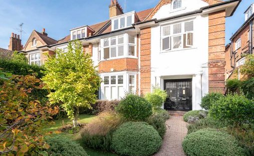 Apartment in Hampstead, Camden, England 1