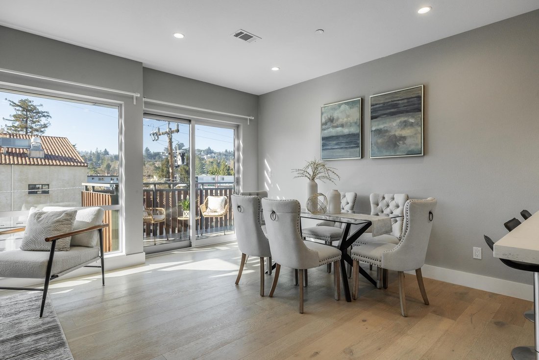 House in San Carlos, California, United States 3 - 17052495