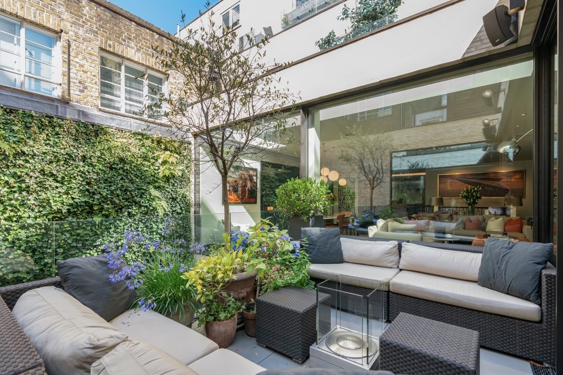 Apartment in Brompton, Kensington And Chelsea, England 2 - 17049461