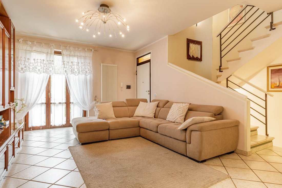 Townhouse in Torricella, Campi Bisenzio, Tuscany 1 - 17056927
