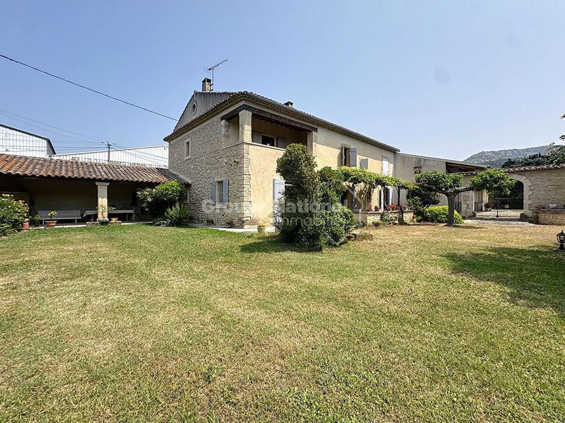 Villa in Cheval-Blanc, Provence-Alpes-Côte d'Azur, France 3 - 17047493
