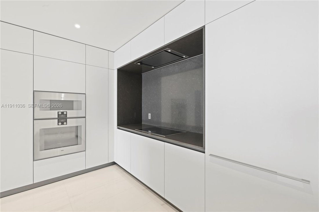 Condo in Miami, Florida, United States 5 - 16639456