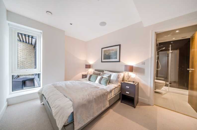 Apartment in Little Ealing, Hounslow, England 5 - 17055448