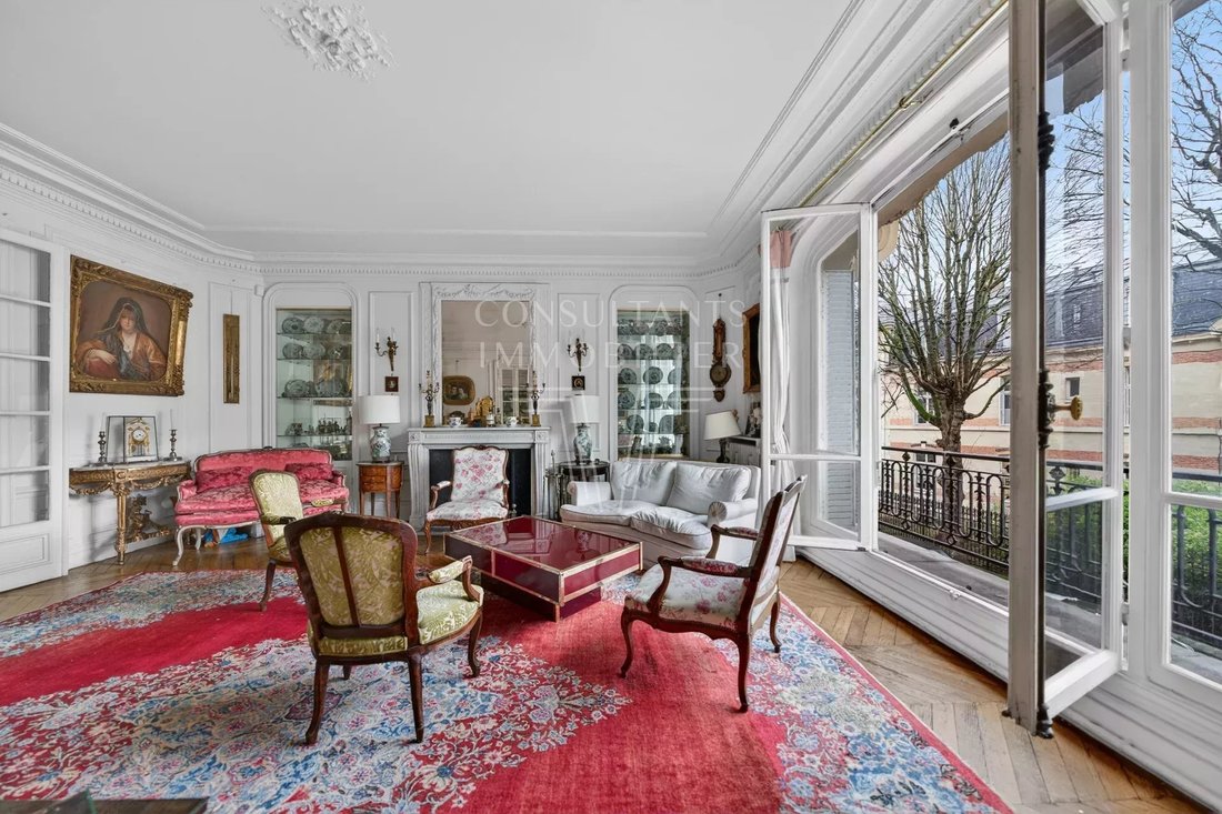 Apartment in Porte Dauphine, Paris 16e Arrondissement, Paris 4 - 17049237