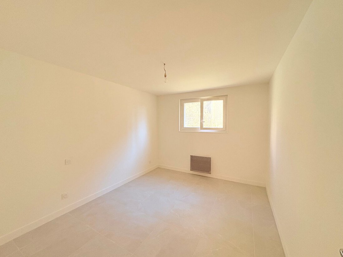 Villa in Gramenieres, La Fare-les-Oliviers, France 5 - 17047567