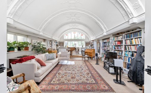 House in Tufnell Park, Islington, England 1