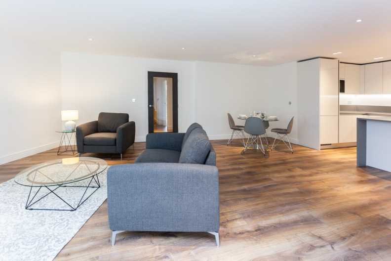 Apartment in Ealing (London Borough of Ealing), Ealing, England 5 - 17055481