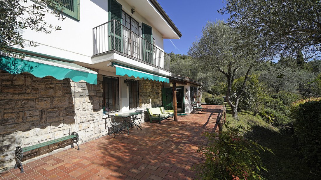 Villa in Gardone Riviera, Lombardy, Italy 4 - 17059688
